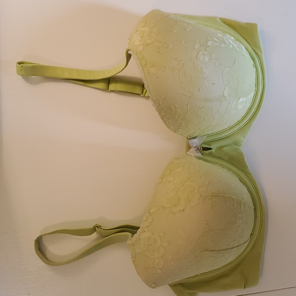 Victoria’s Secret Body by Victoria lined Demi